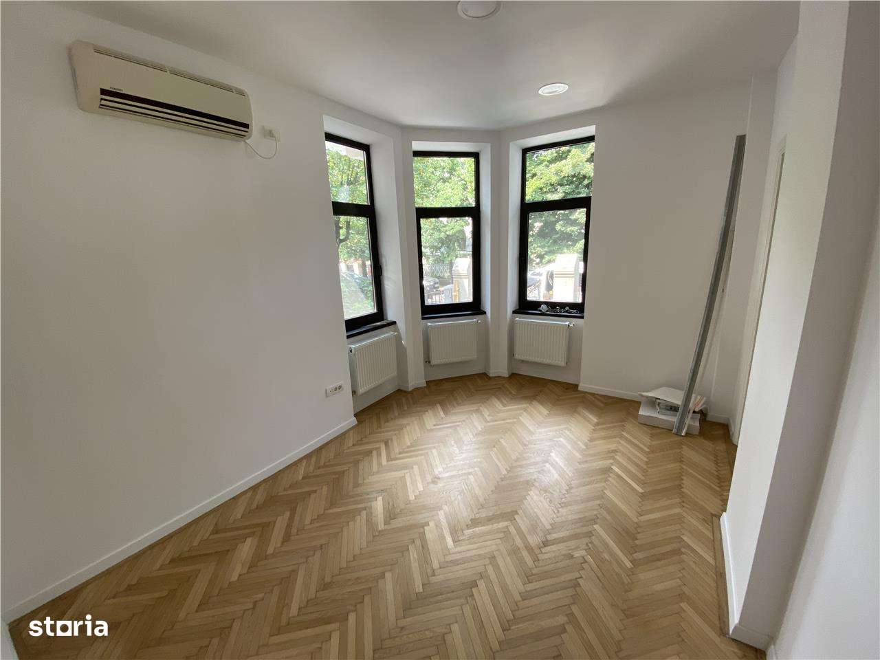 Vila de inchiriat in zona Capitale, officerezidenta - Imagine principală: 4/20