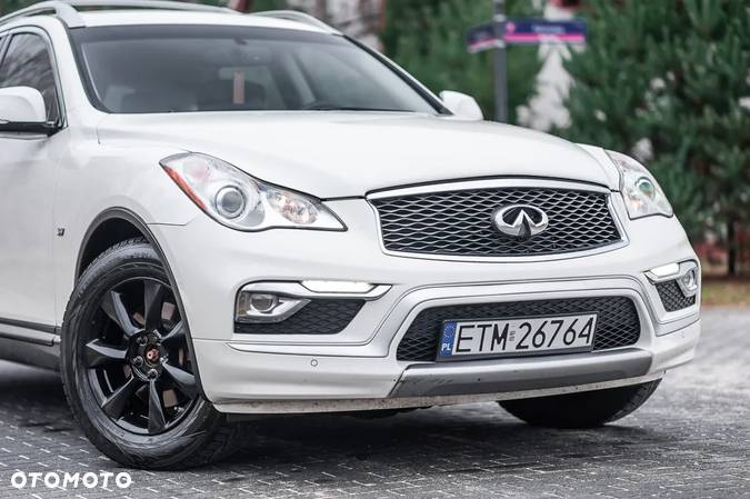 Infiniti QX50 - 23