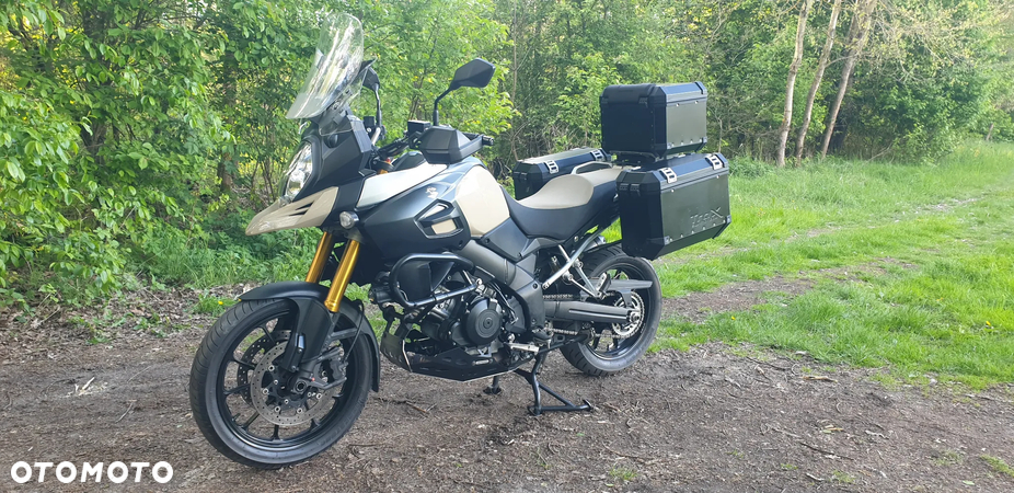 Suzuki V-STROM - 1