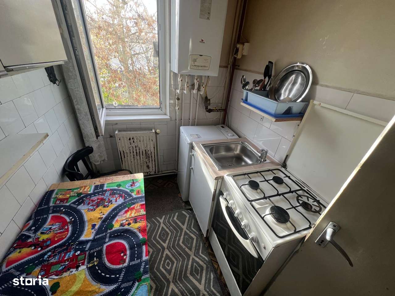 vand apartament cu 3 camere micro 19 et 1 pret 73.000 e neg-8