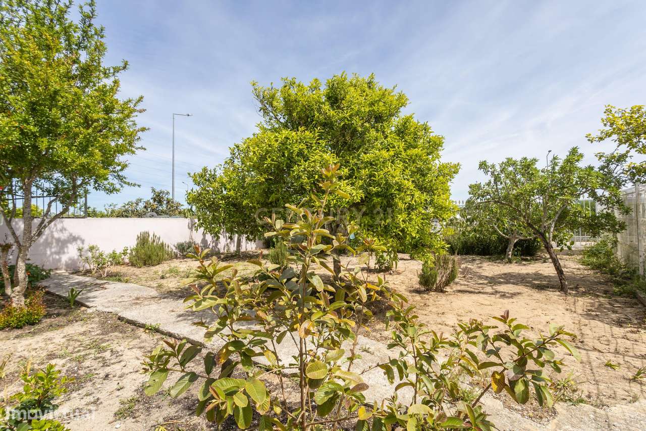 Moradia de 6 assoalhadas em lote de 500 m2-47