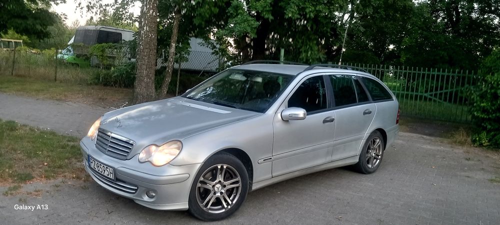 Mercedes-Benz C W203 (2000-2007) 220 T CDI Classic 2005