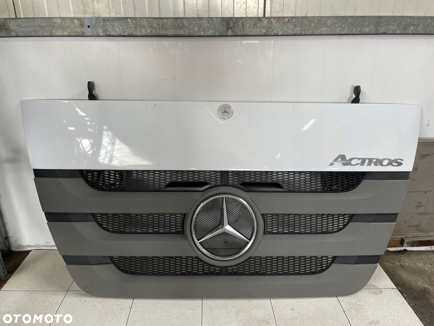 Maska Atrapa Grill poliki kabina Actros Mp 3 - 3