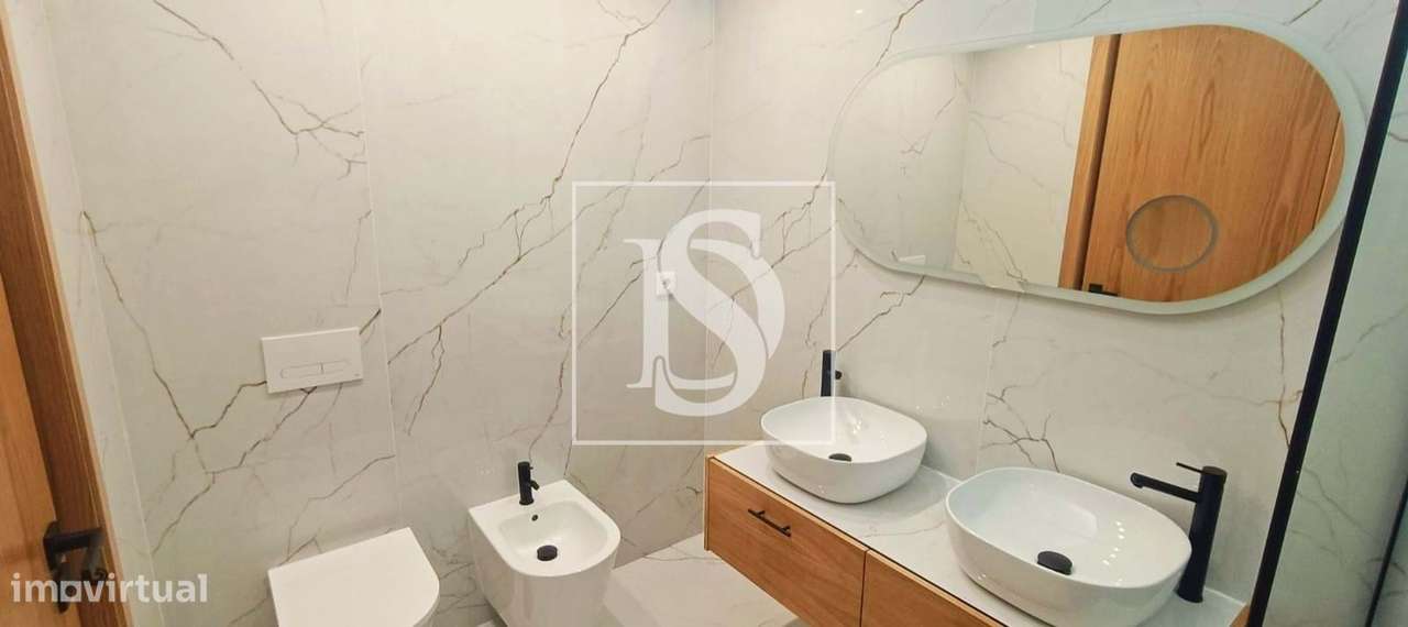 Moradia T2, a 100 metros da Praia da Fragosa, em Aver-o-Mar - Grande imagem: 5/31