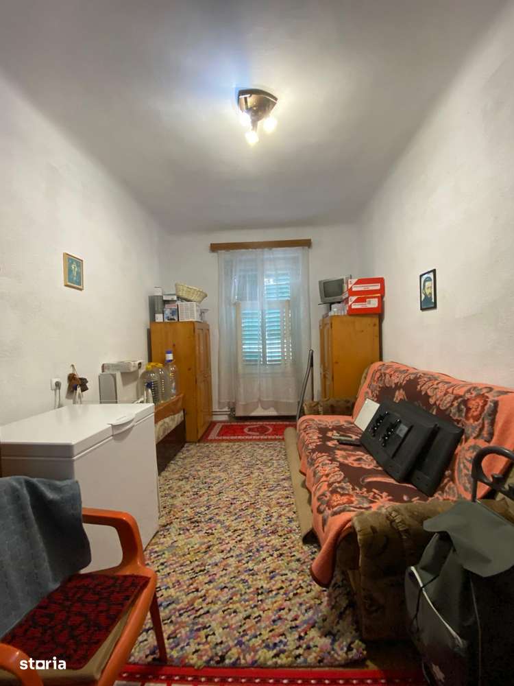 Apartament cu 4 camere la etajul 1 in zona Orasul de Jos-9