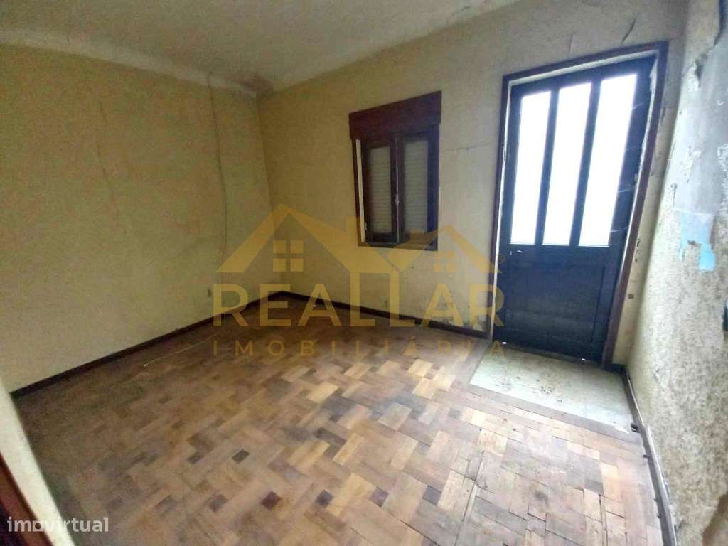 Moradia para restauro próxima da Praia em Vila do Conde - Grande imagem: 2/20