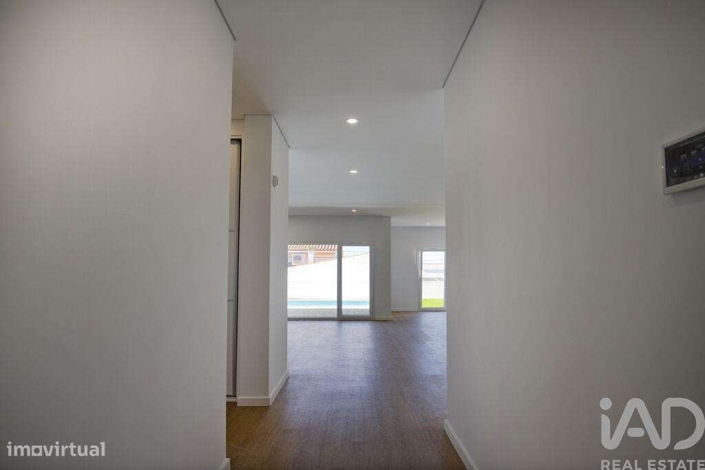 Casa / Villa T4 em Azeitão (São Lourenço e São Simão) de 207,00 m2 - Grande imagem: 4/30
