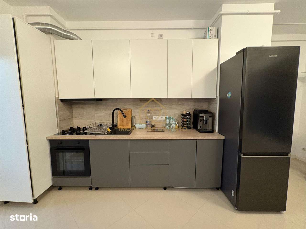 Apartament 2 cam zona catedrala cu parcare sub bloc - Imagine principală: 3/10