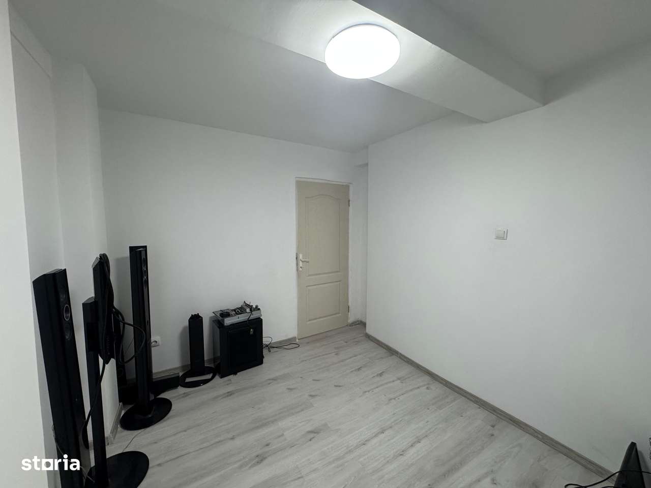 Casa cu 4 camere Bucium-4