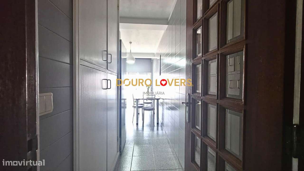 Apartamento T2 em Rio Tinto – Excelente Estado, com Garagem-9