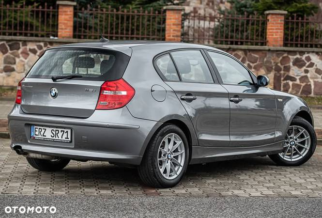 BMW Seria 1 116i - 13