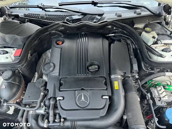 Mercedes-Benz Klasa E 250 CGI Cabrio BlueEFFICIENCY Automatik Avantgarde - 7