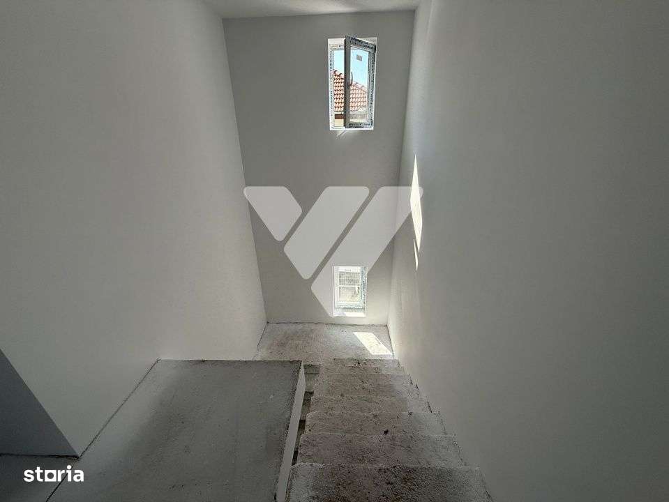 Casa tip duplex 5 camere si teren 250 mp de vanzare in Cisnadie Sibiu - Imagine principală: 3/7