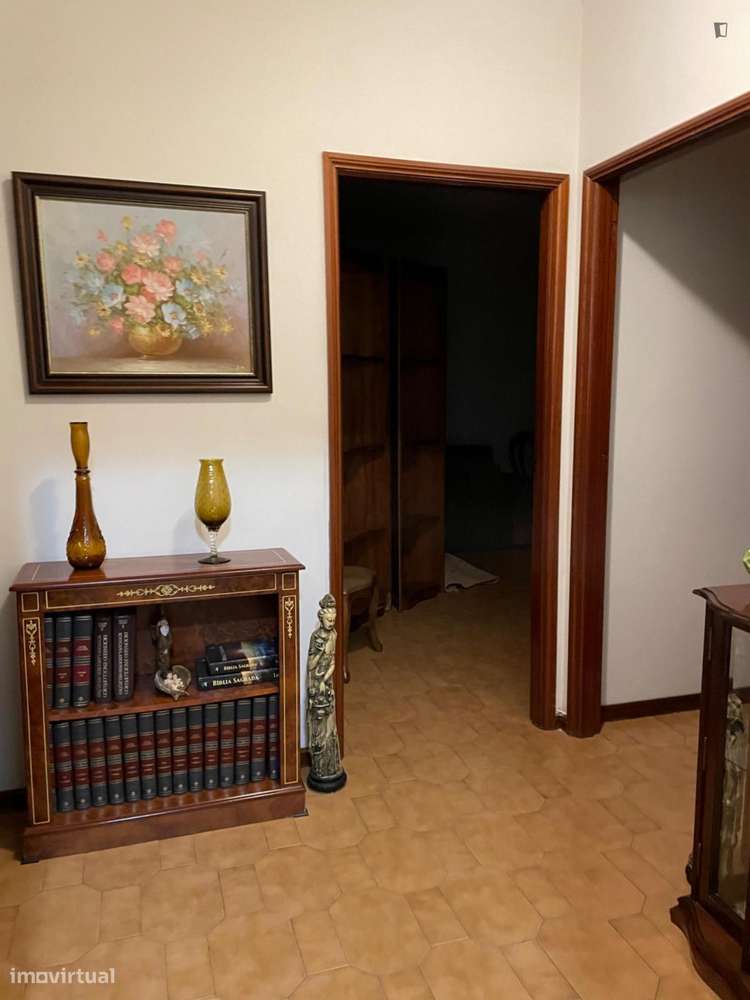 Quarto - localizado em Vila nova de gaia - Grande imagem: 5/10