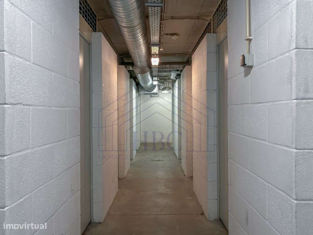 Vende-se Apartamento T1 no centro de Lisboa com arrecadação e garagem-23