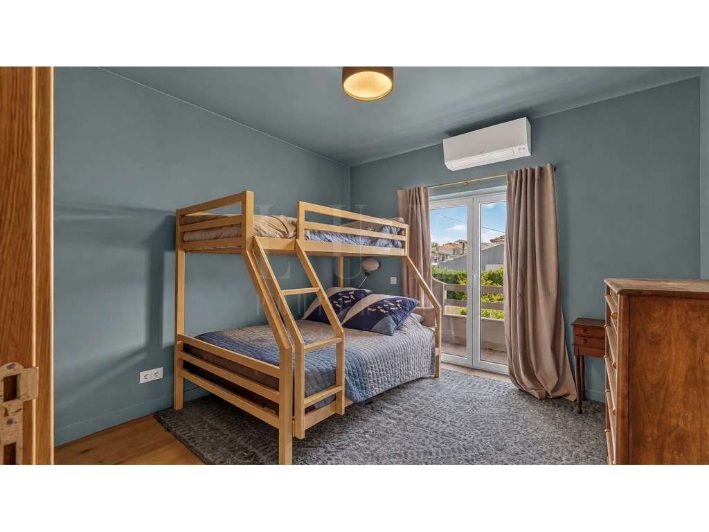 MORADIA T4 TOTALMENTE REMODELADA EM CASCAIS-25