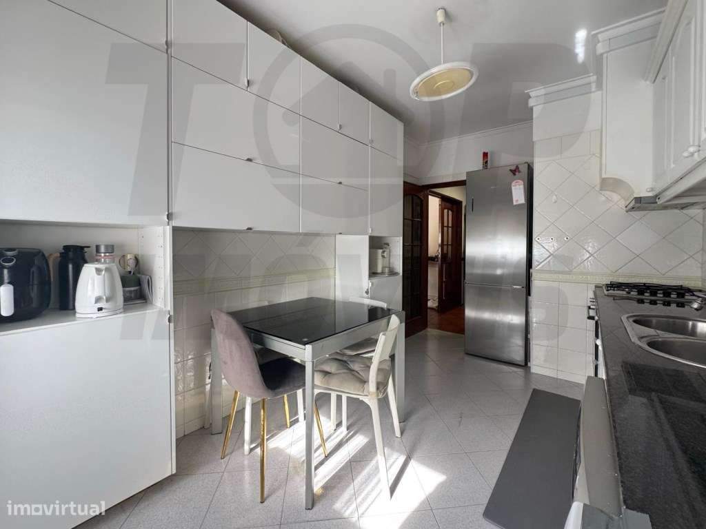 Apartamento T3 - Prior Velho - 375.000€-5