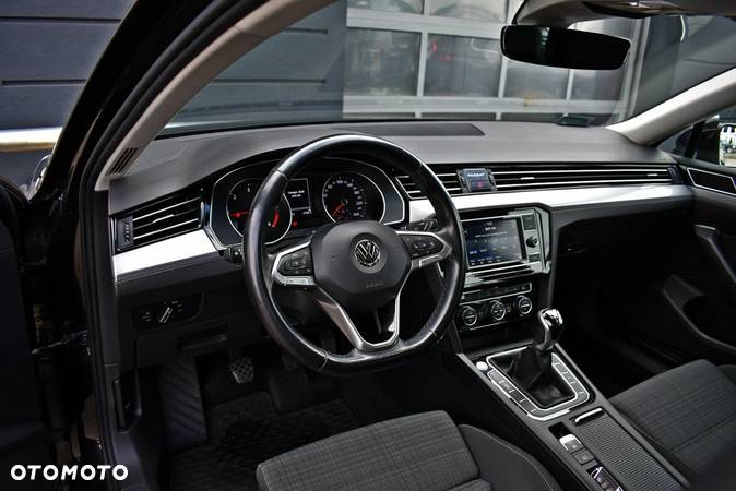 Volkswagen Passat 2.0 TDI EVO Business - 10