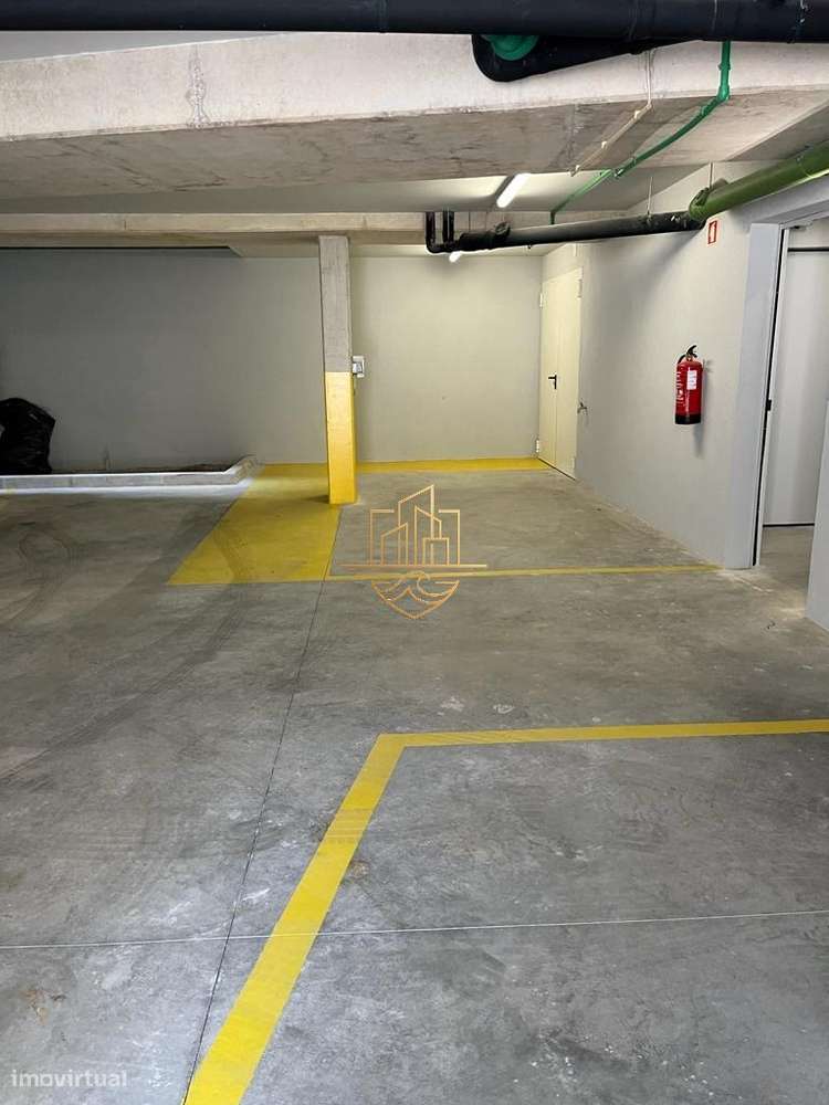 Apartamento T0+1 Turnkey Premium com Garagem e Duas Varandas — Centro-28