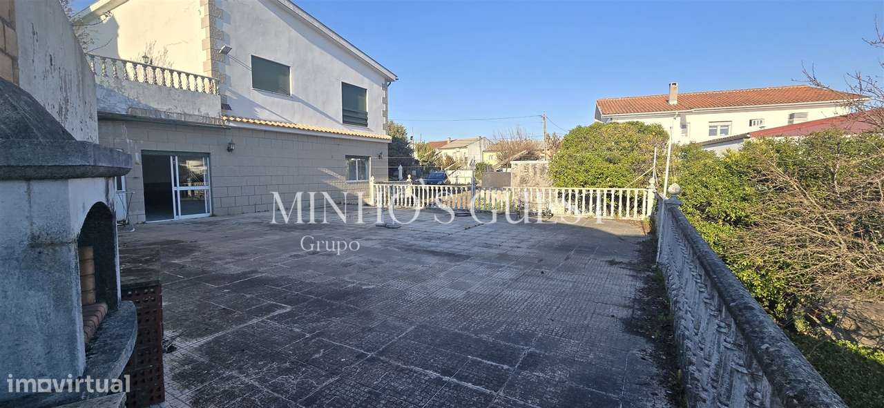 Moradia V4 Individual inserida em lote de 1800m2 - Nogueira, Braga - Grande imagem: 5/48