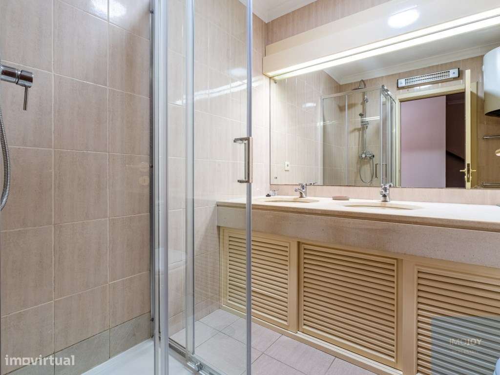 Apartamento T5 Duplex em Matosinhos-27
