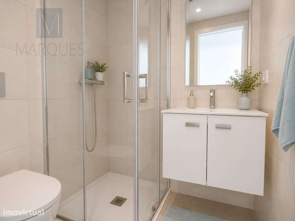 Apartamento T3 em Santa Marta do Pinhal - Corroios-9
