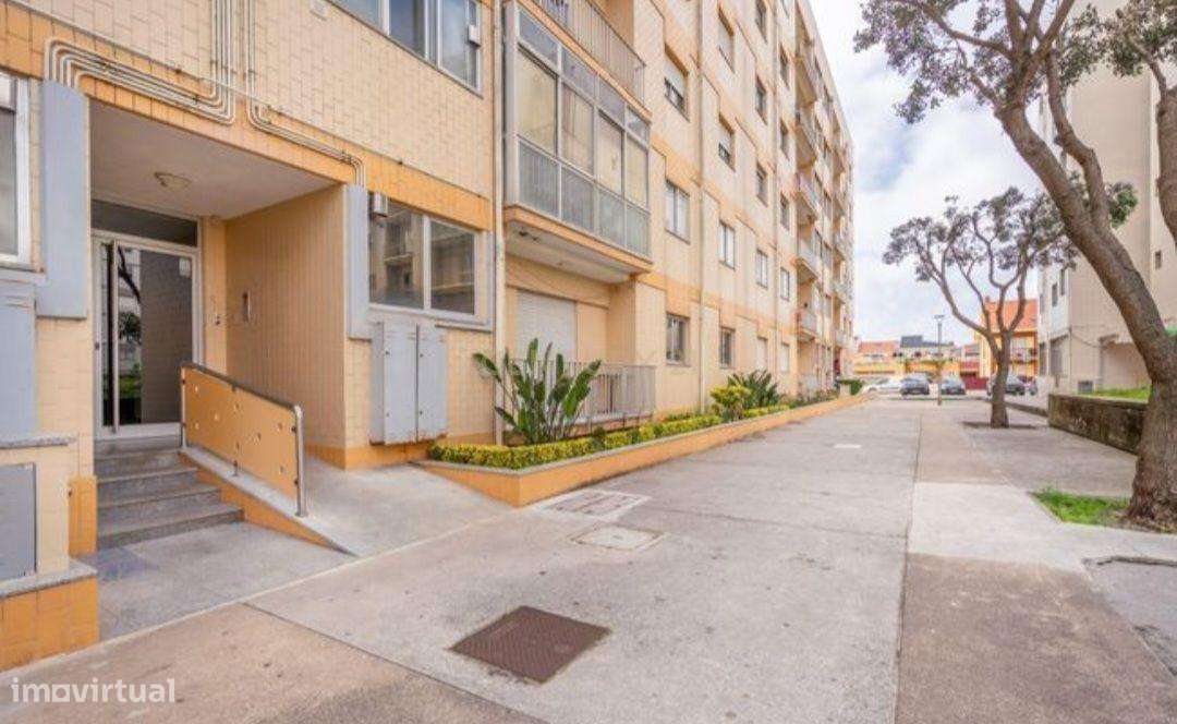 Apartamento T3 - 4º. andar c/elevador - Grande imagem: 2/20