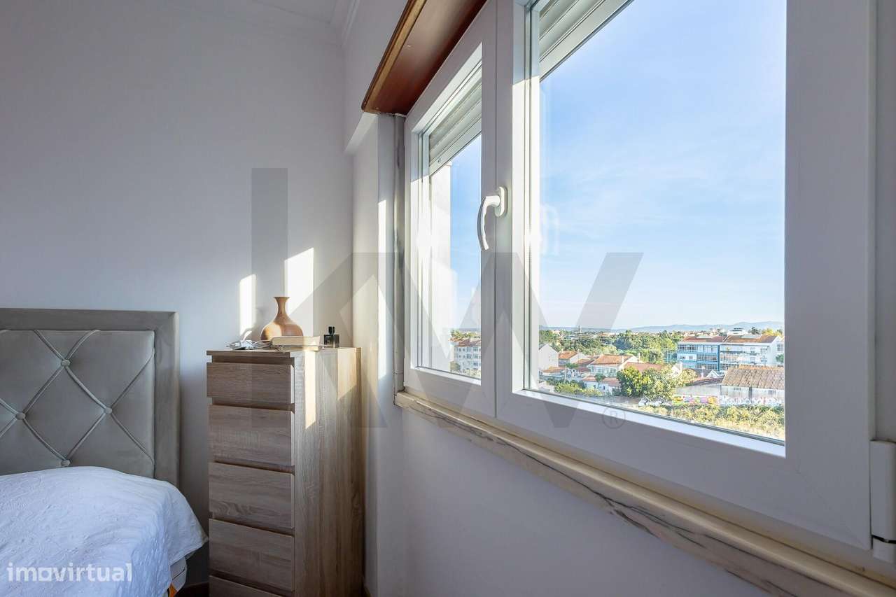Apartamento T2+1 Muito Luminoso-  Arrentela-15