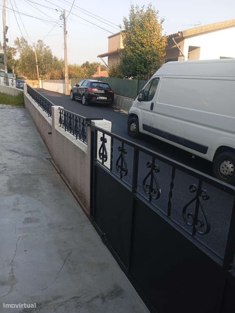 Moradia com jardim e garagem Lugar nobre cidade de Oliveira de Azeméis-20