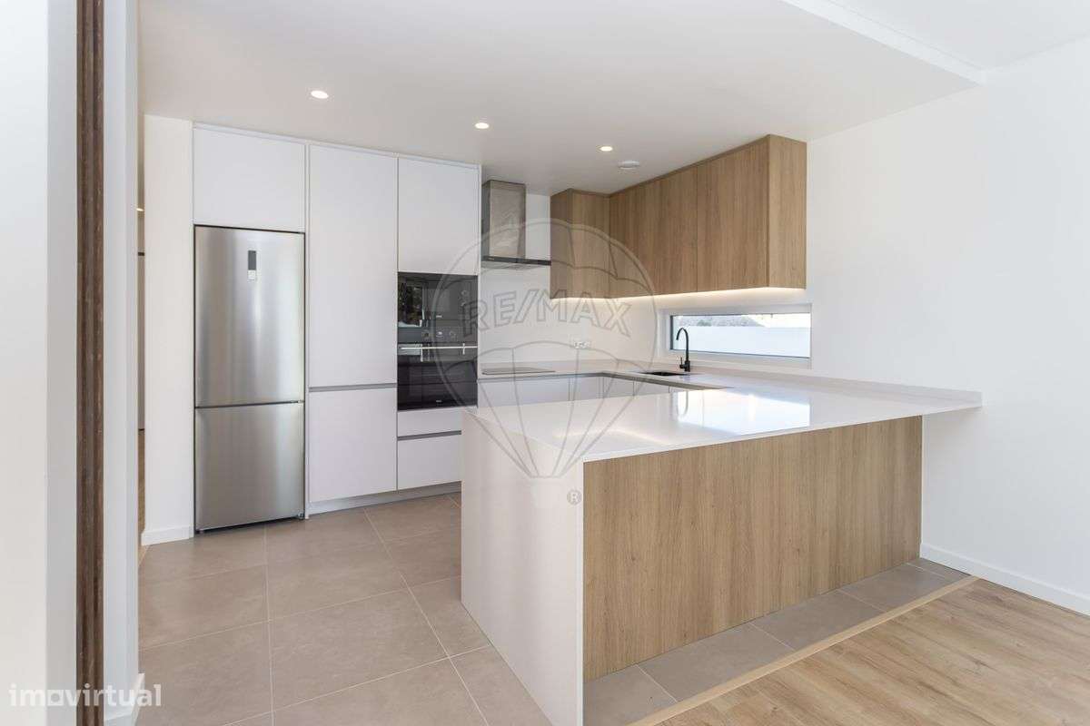 Moradia T4 à venda em Palmela - Grande imagem: 4/51