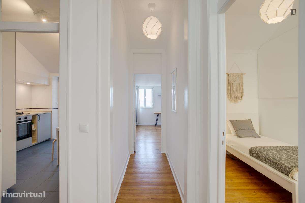 Quarto - localizado em Santos Lisbon - Grande imagem: 4/8