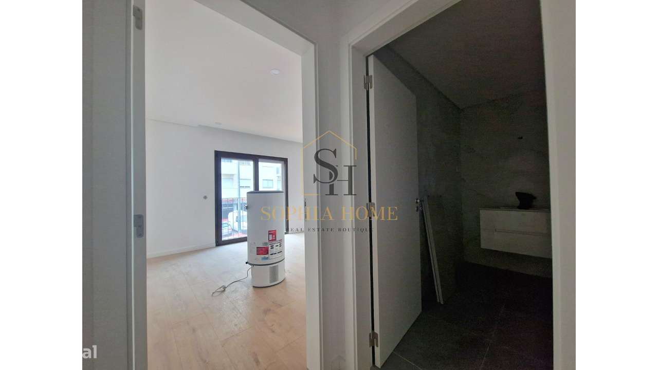 Apartamento T1 Novo - Metro St. Ovídeo-5