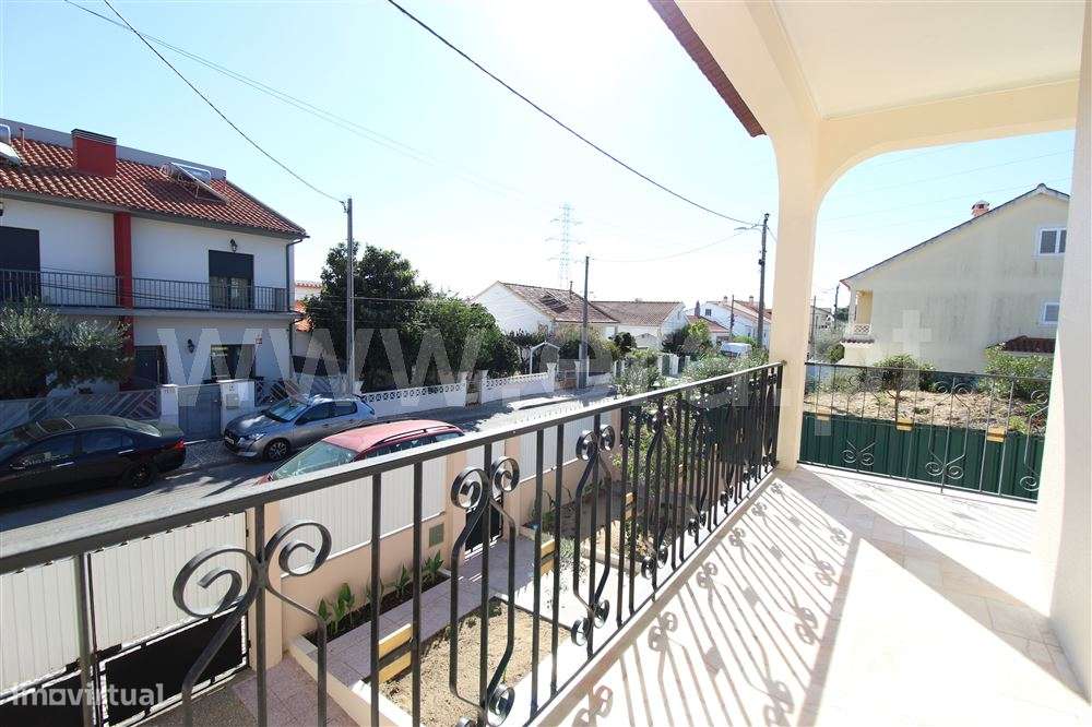 Moradia Geminada 2 quartos, Venda-5