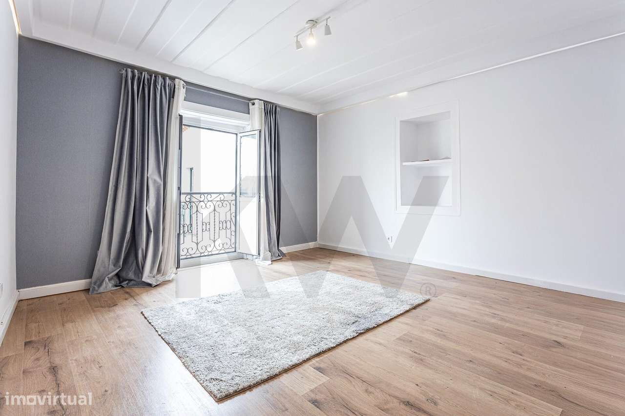 APARTAMENTO RENOVADO T1+1 JUNTO AO CASTELO SÃO JORGE - Grande imagem: 2/28