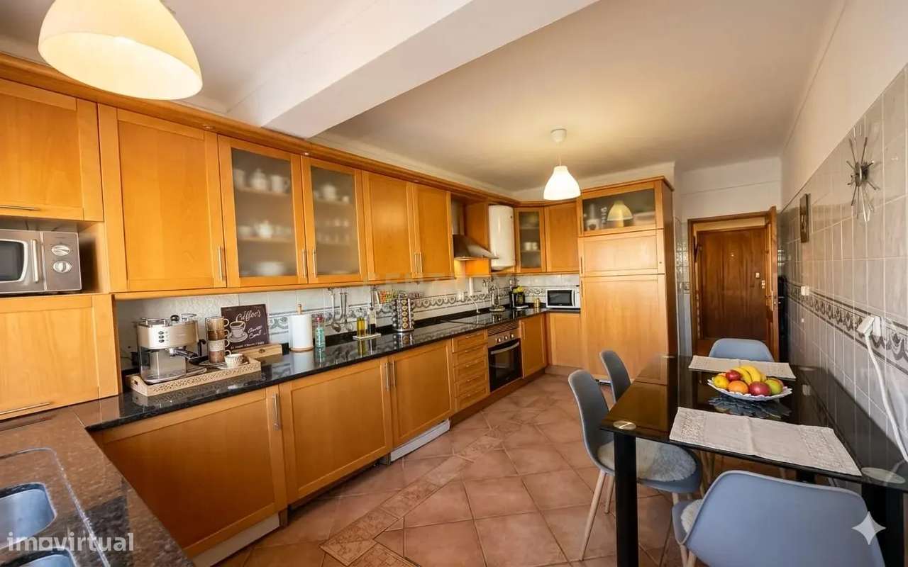 T4 Duplex com Terraço em Amora - Grande imagem: 3/7