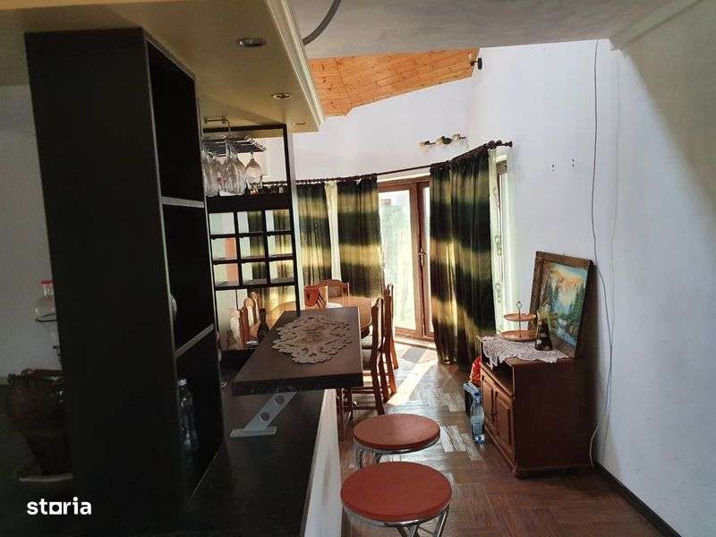 Casa de vanzare in Targoviste - Imagine principală: 5/8