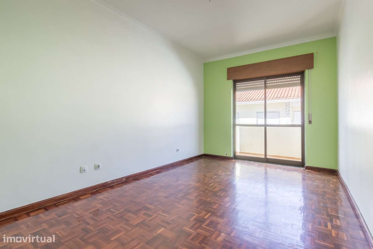 Moradia T3 + 1 em Vale Milhaços - Corroios com Garagem-17