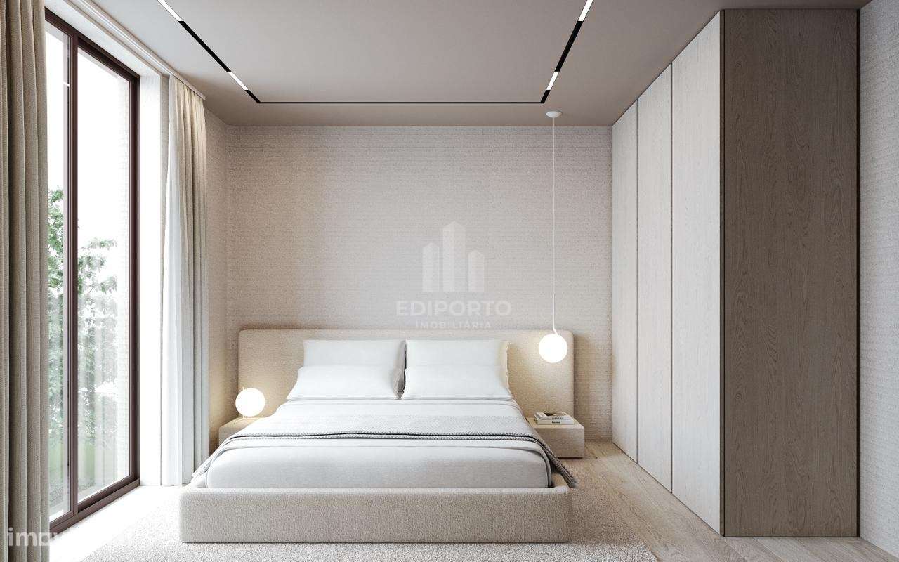 Moradia T2 com Jardim, Condomínio c/ piscina e ginásio a 15 Minutos do-8