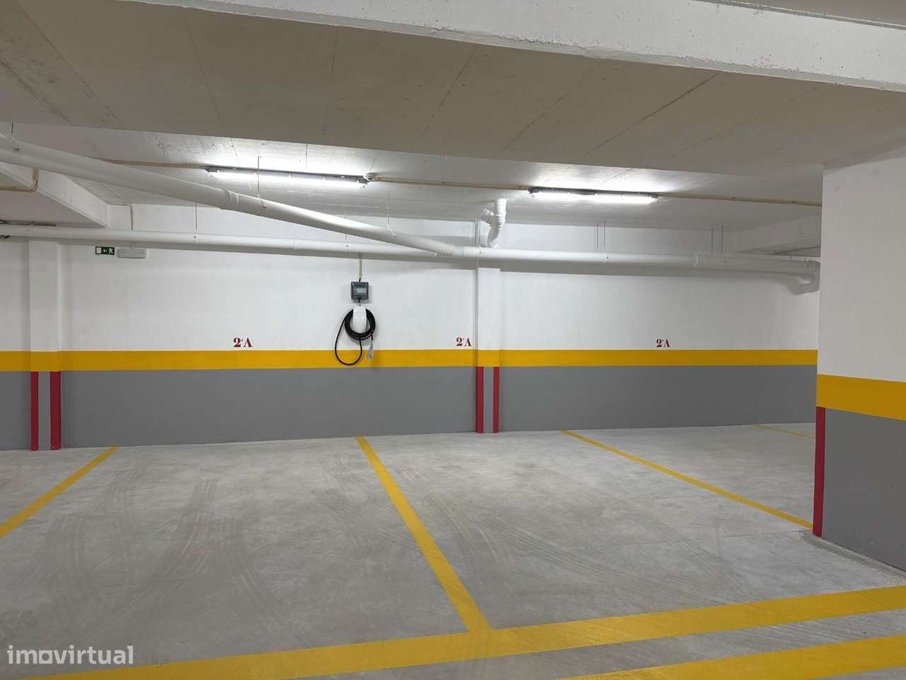 Apartamento T3 novo com Mezzanine e estacionamento no centro de Carcav-30