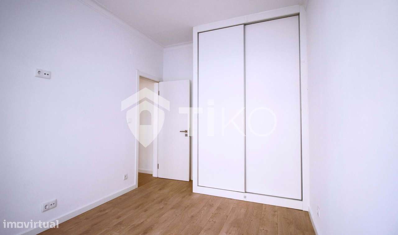 T2 Remodelado com Varandas no Centro de Almada – Ideal para Famílias - Grande imagem: 2/24