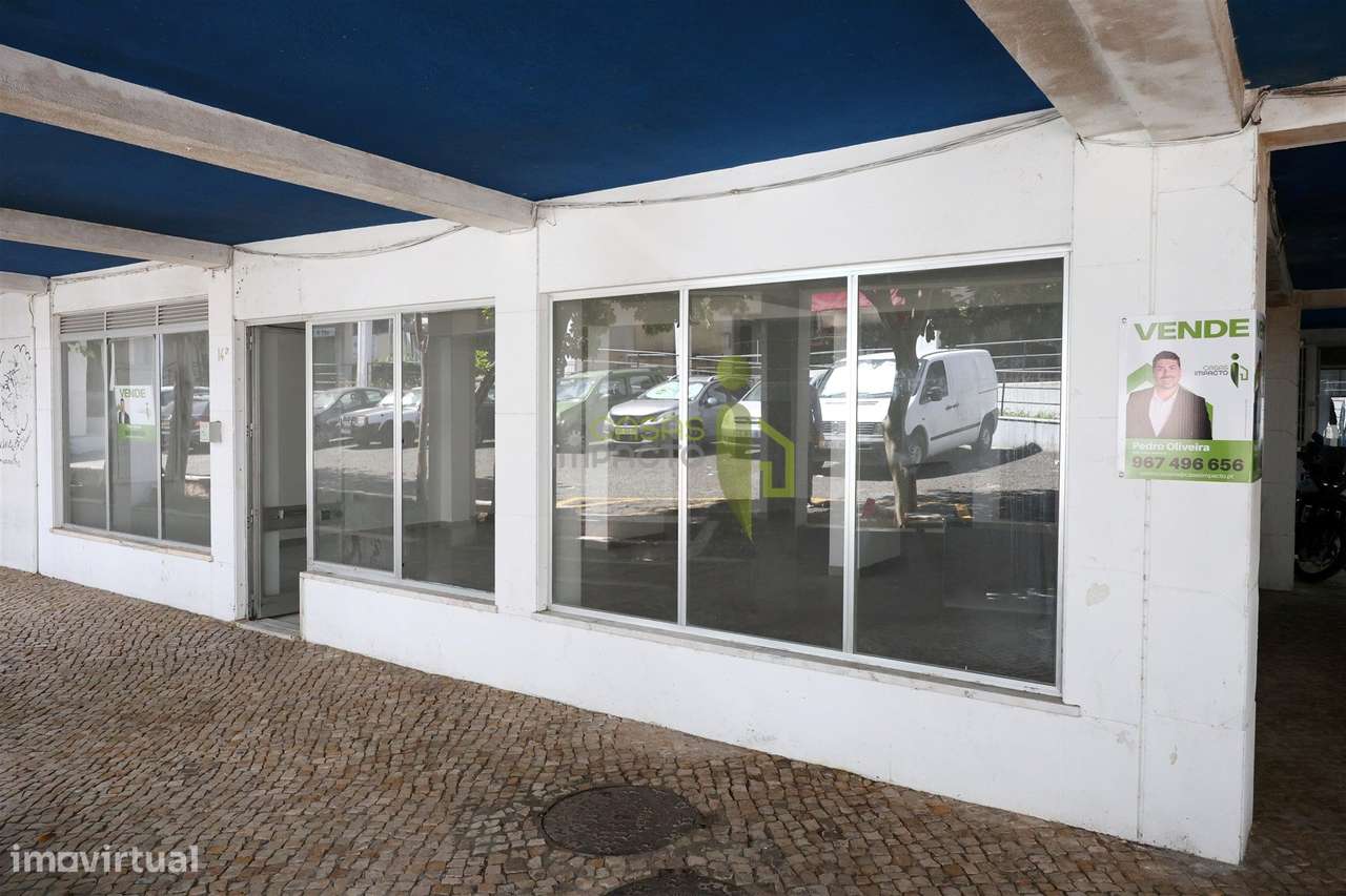 Loja para Venda em Carnaxide | 145 m² de Potencial para o Seu Negócio-19