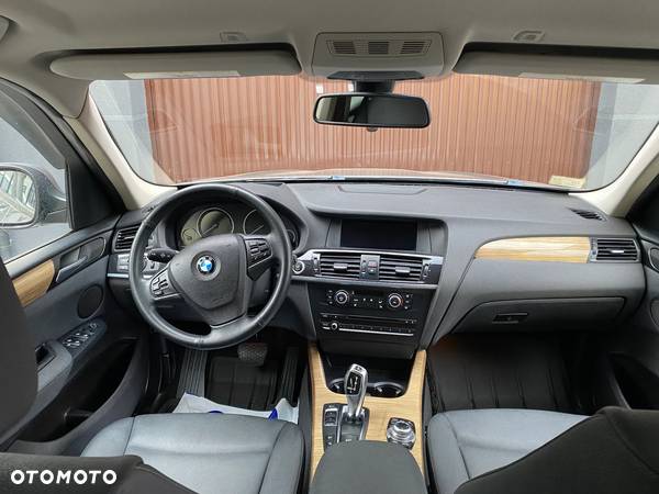 BMW X3 xDrive30i - 18