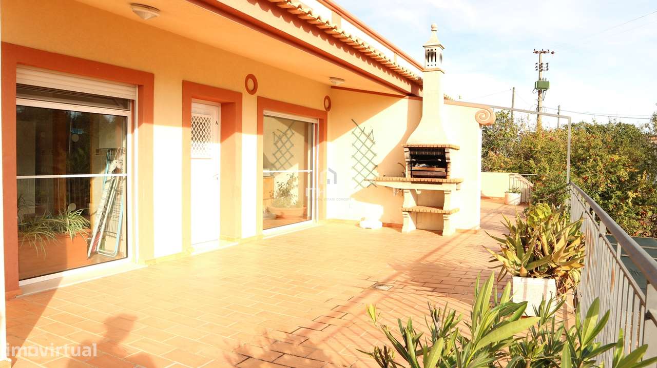 Conjunto de 2 moradias geminadas T3 (fracções autonomas) com Piscina e - Grande imagem: 5/20