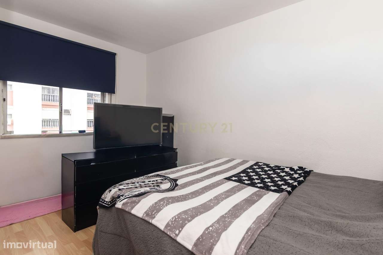 Apartamento T2+1 com Vista Mar | Viso – Setúbal-11