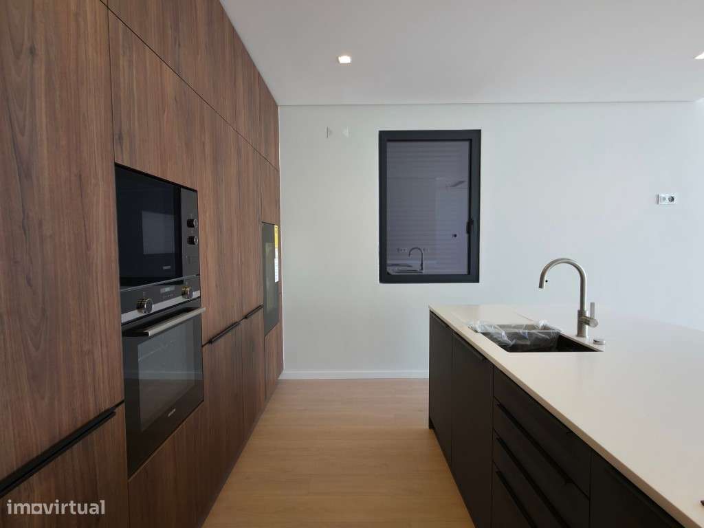 Moradia construção nova com jardim e piscina privativa em Murches-7