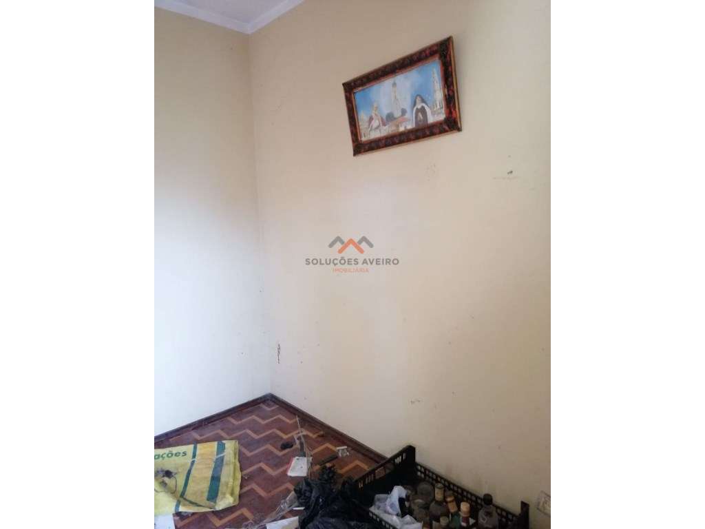 Moradia T4 com Espaço Comercial-38