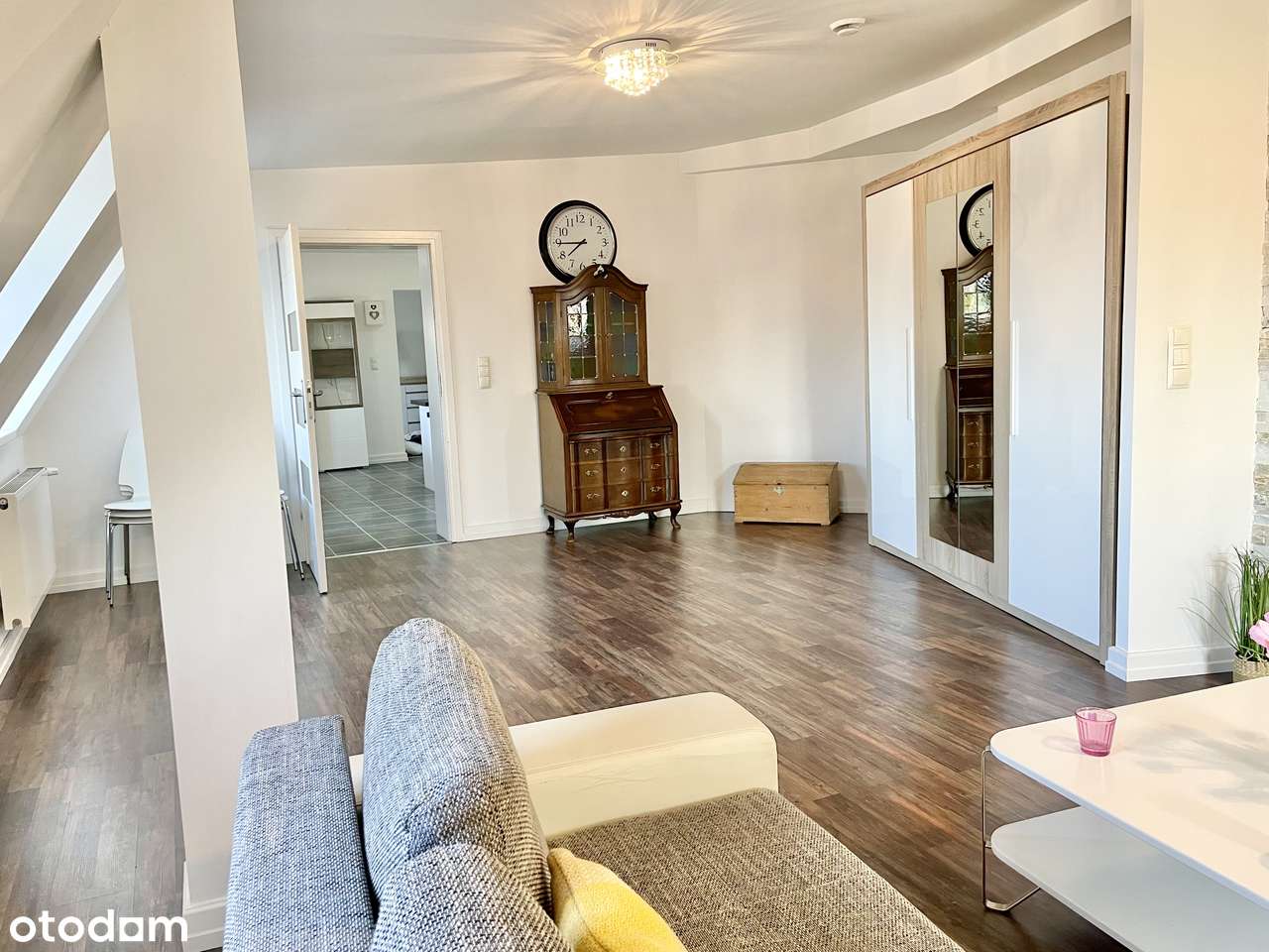 Przytulne w Pełni Wyposażone Mieszkanie Na Poddaszu-3