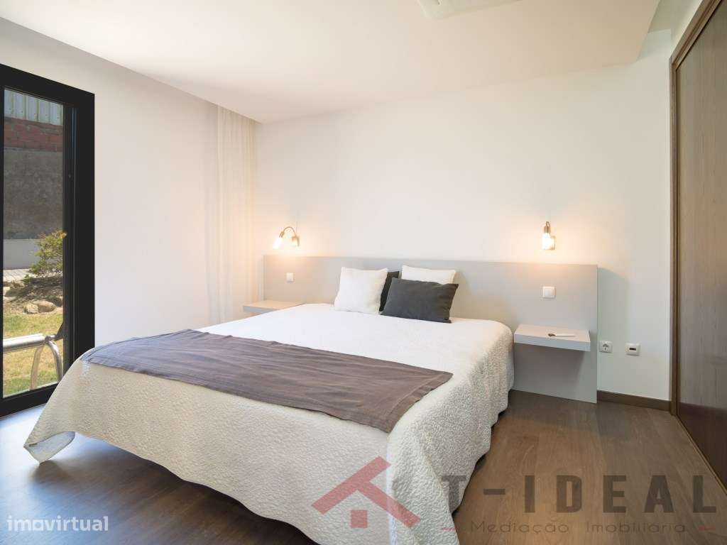 Moradia T4 Moderna Vista Mar-30