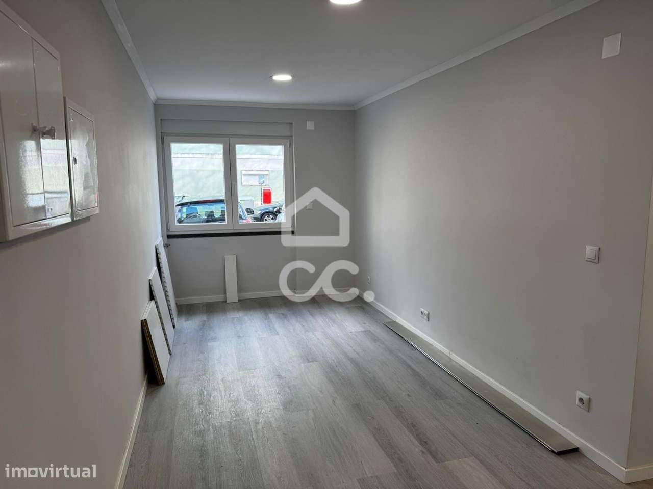 Apartamento T2  totalmente renovado em Benfica-1