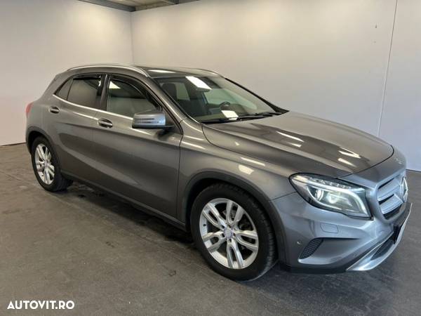 Mercedes-Benz GLA - 5